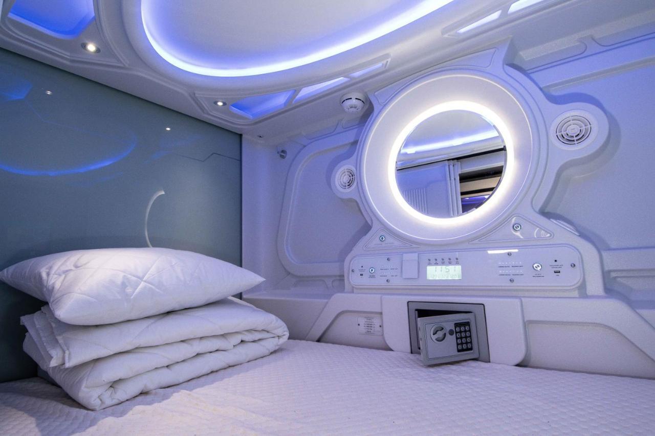 Capsule Hostels Tallin Zewnętrze zdjęcie